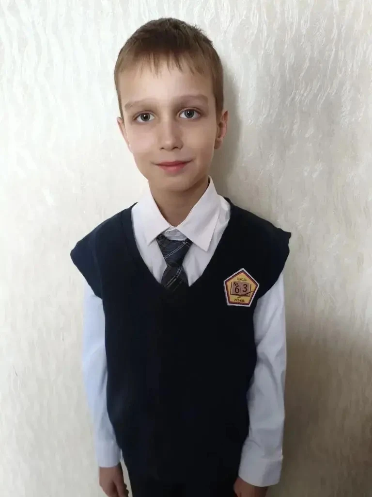 🏆 ГОРДИМСЯ НАШИМИ УЧЕНИКАМИ🏆  🇷🇺Сегодня почетное право ​ поднять Государственный флаг Российской Фед