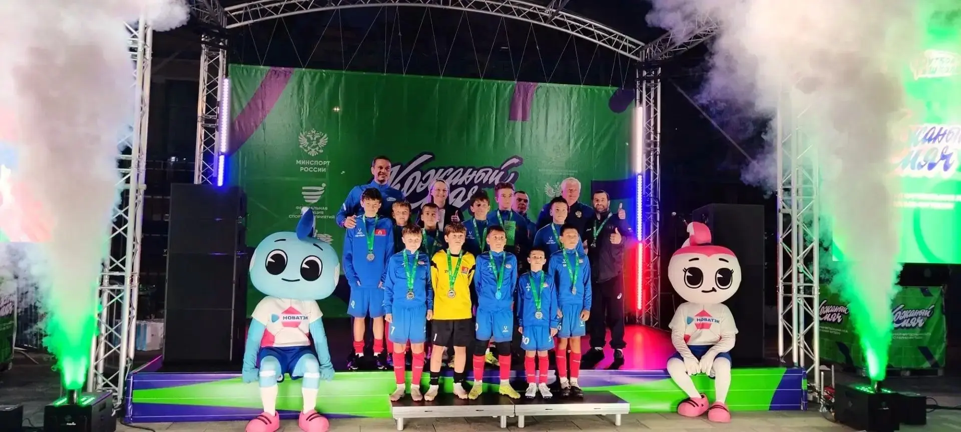 ⚽ В Лужниках прошел финал Всероссийских соревнований по мини-футболу «Кожаный мяч – Шко...