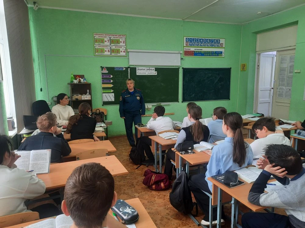 В Единый день безопасности начальник отдела ОНД и ПР по г. Саратову Емельянова Л.В. про...