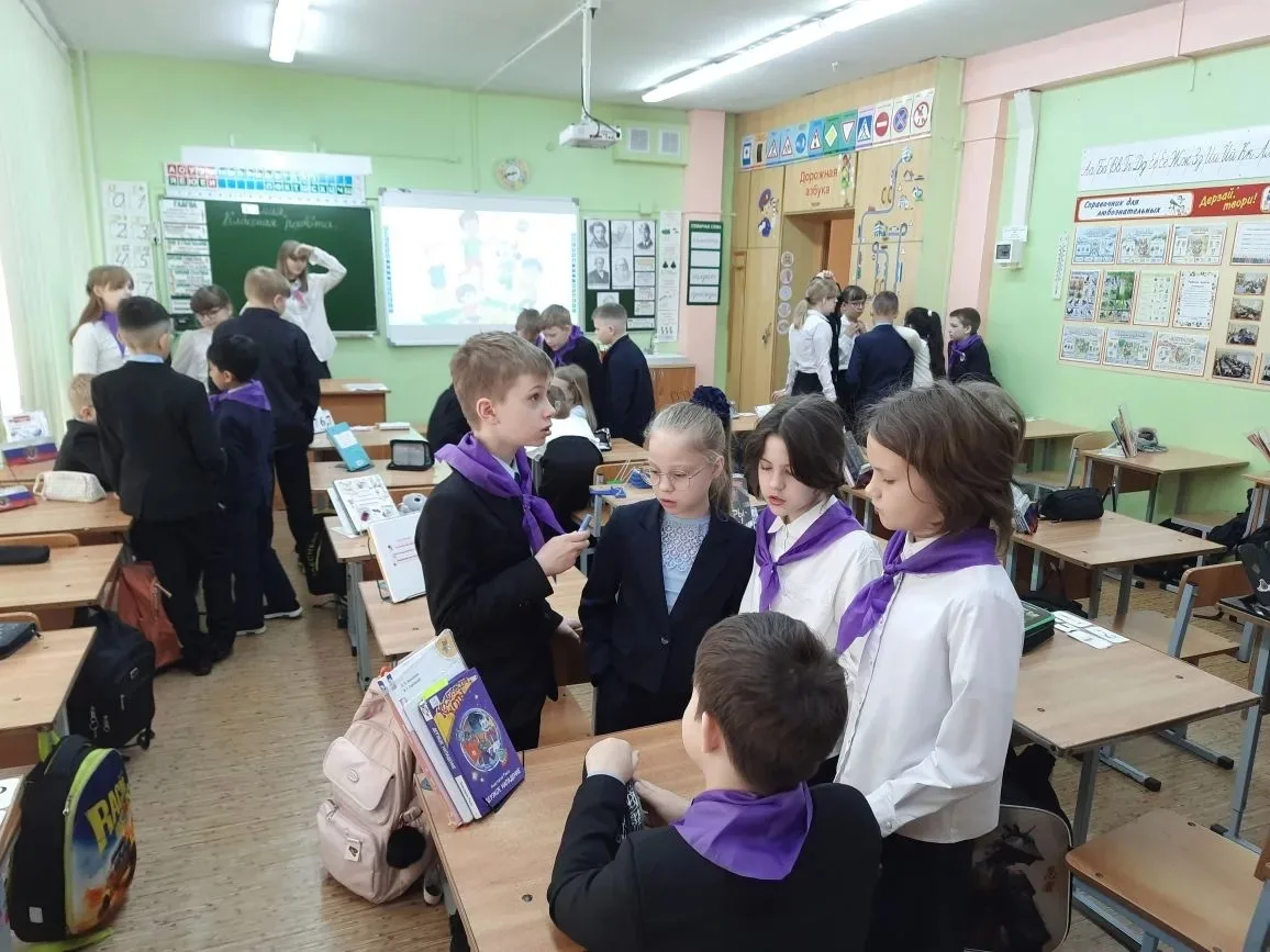 ОРЛЯТА РОССИИ 🦅🇷🇺  Финальный аккорд: лидерство и память — два трека, одна гордость! 🎓🕊  Сегодня в на