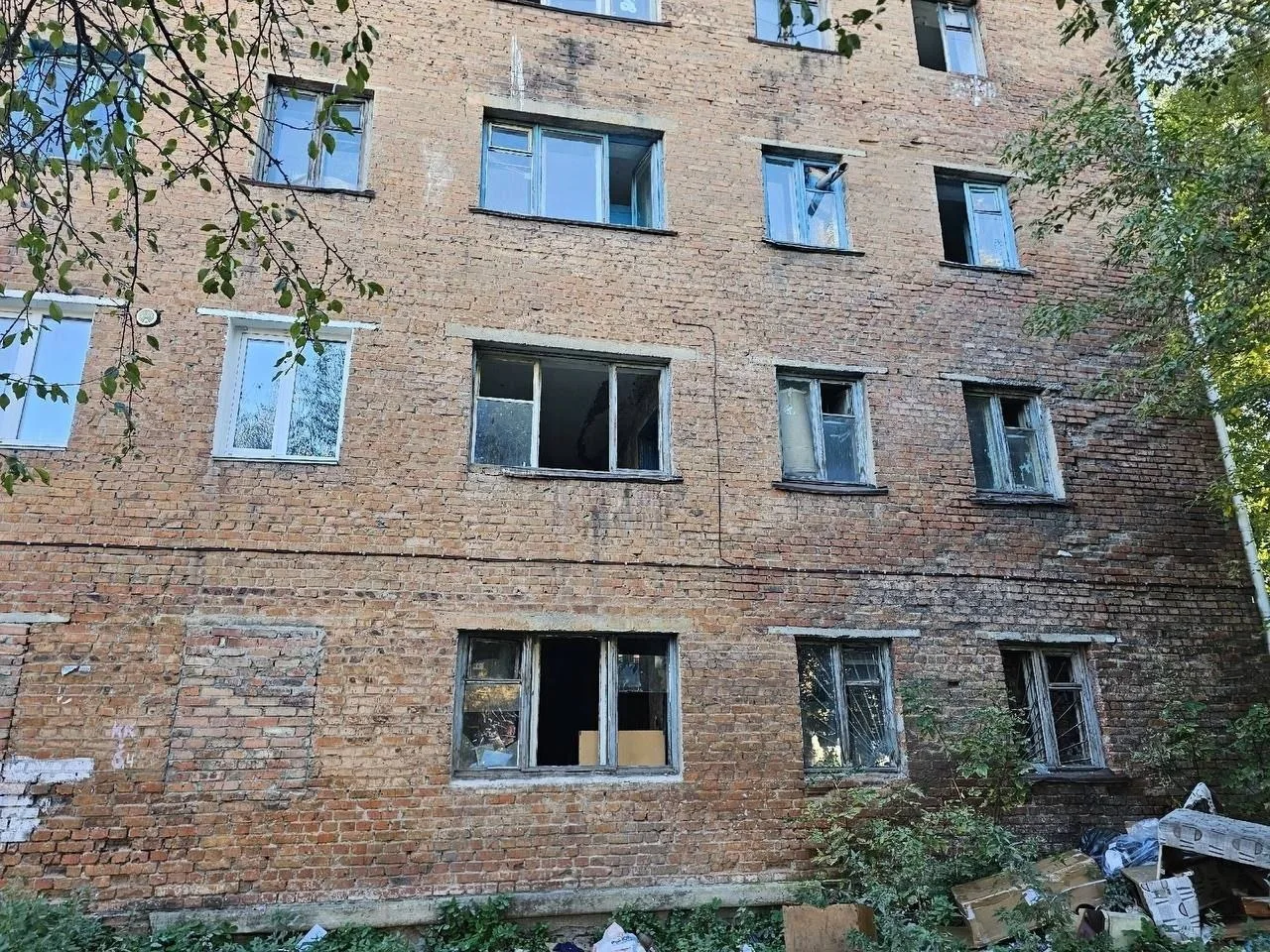 💥Замерзают в развалинах с крысами: омичи оказались в заложниках у чиновников