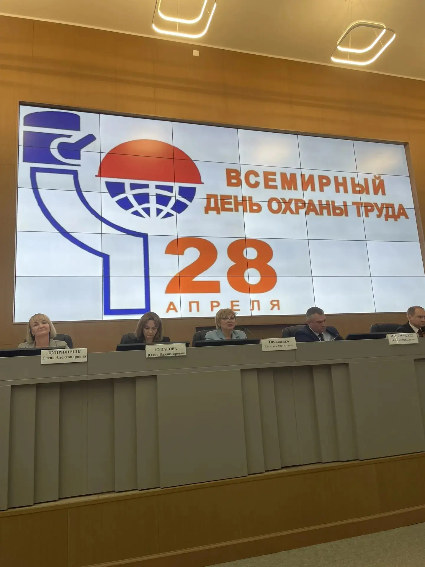 Заголовок: 🏆 Гордость нашей школы! Поздравляем победителей!   Сегодня мы хотим сказать особые слова 