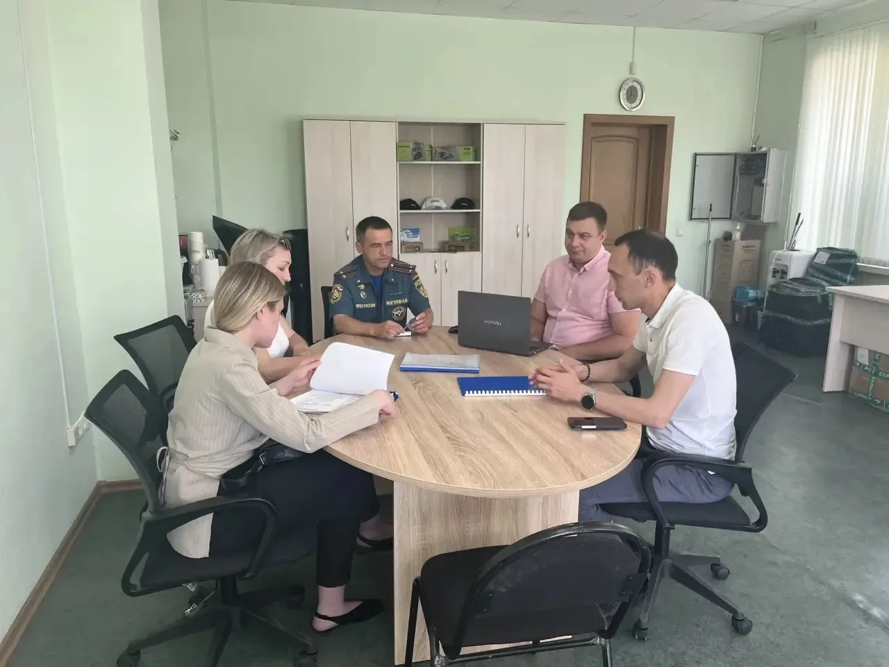 💼 В Высокогорском районе на базе предприятия ООО «Зумлион Хэви Индастри Рус» прошло выездное заседа