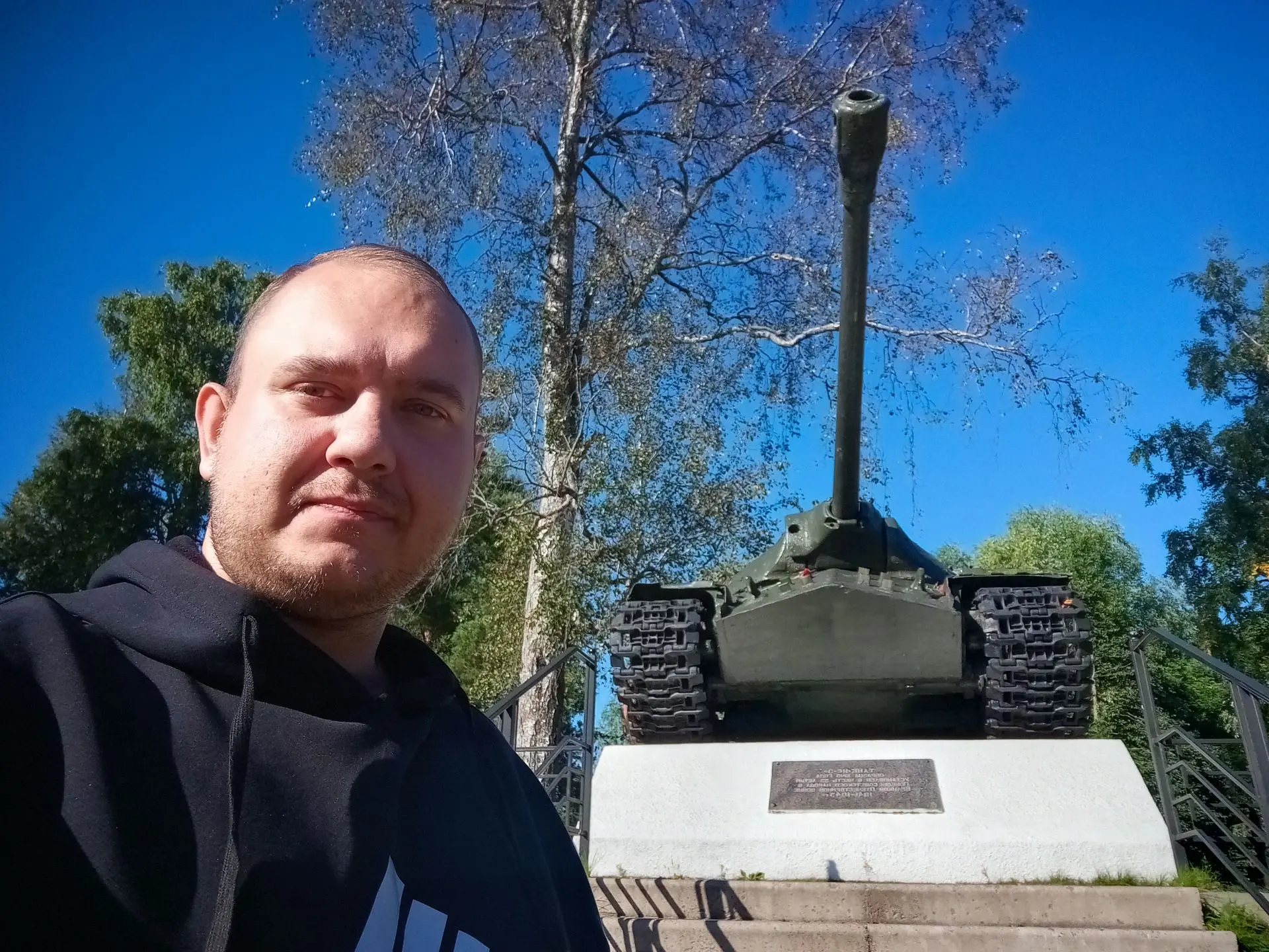 Посетили Приозерскую крепость Карела ! Вблизи крепости техника и фрагмент линии Маннерг...