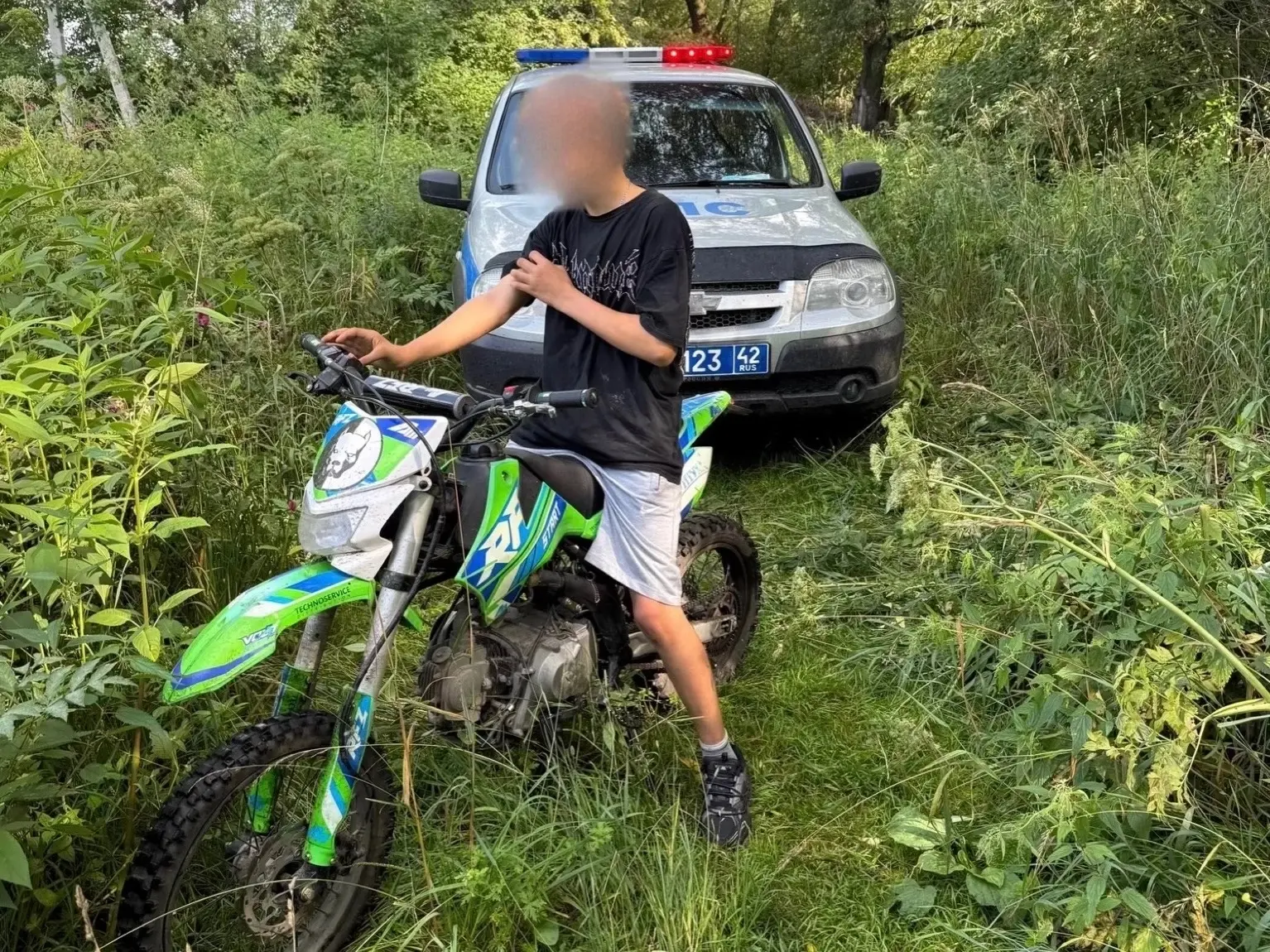 🚨В городе Топки пресечен факт управления питбайком несовершеннолетним