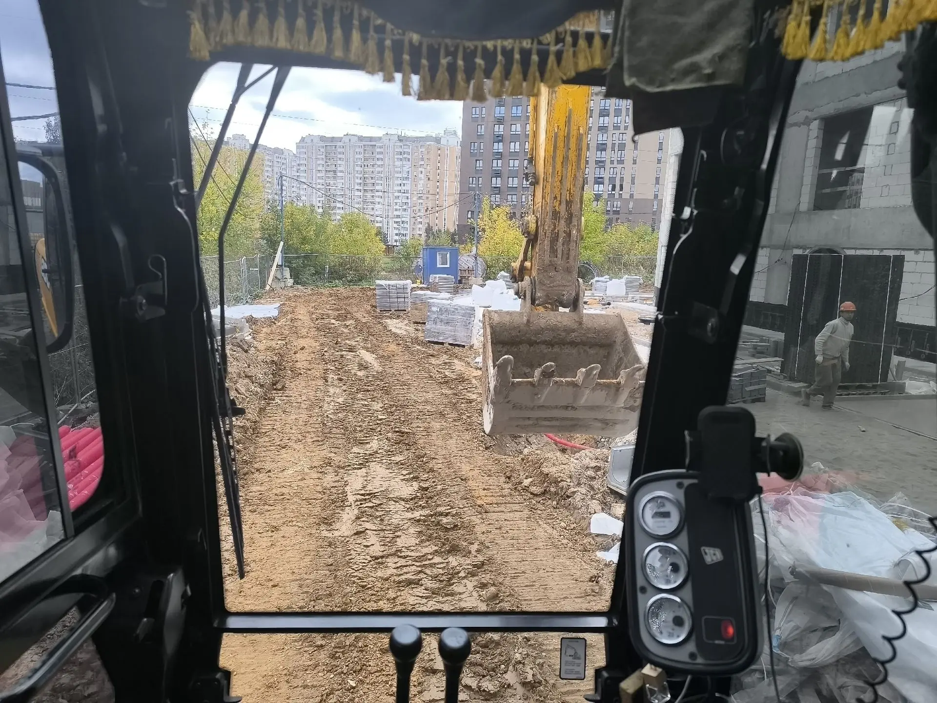 В чатах постоянно спрашивают: «Куда устроиться?», «Кто платит вовремя?», «Стоит ли ехат...