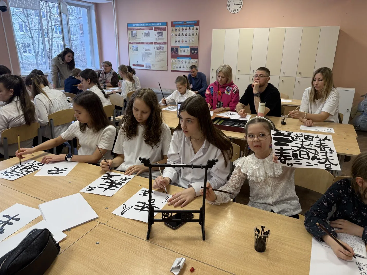 Мастер класс по каллиграфии ✍️ «Китайская письменность» от педагога национальной китайской 🇨🇳 школы.