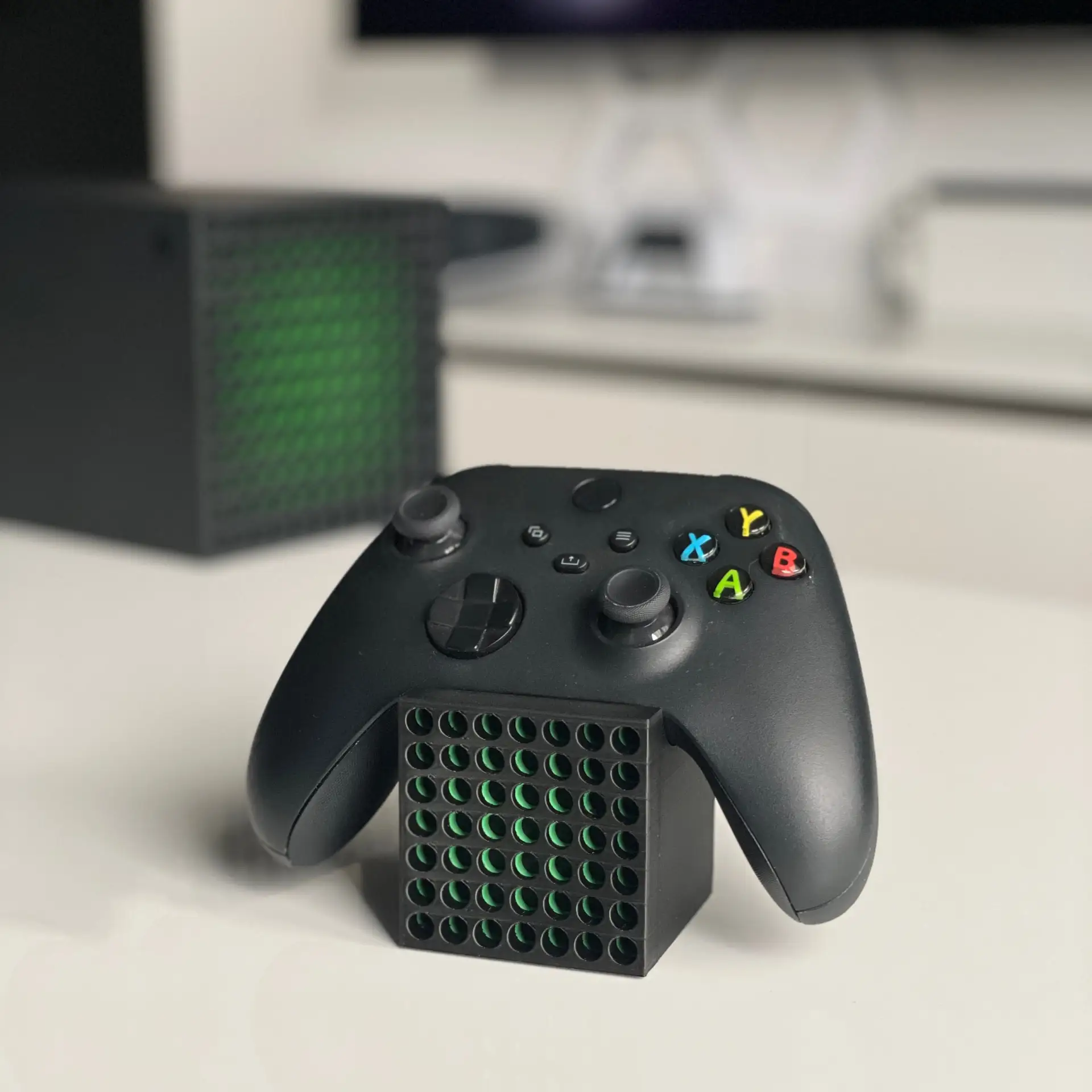 🤩 Как вам варианты подставок под геймпады в стиле Xbox Series X|S?

Чат Xbox • Игры и подписки