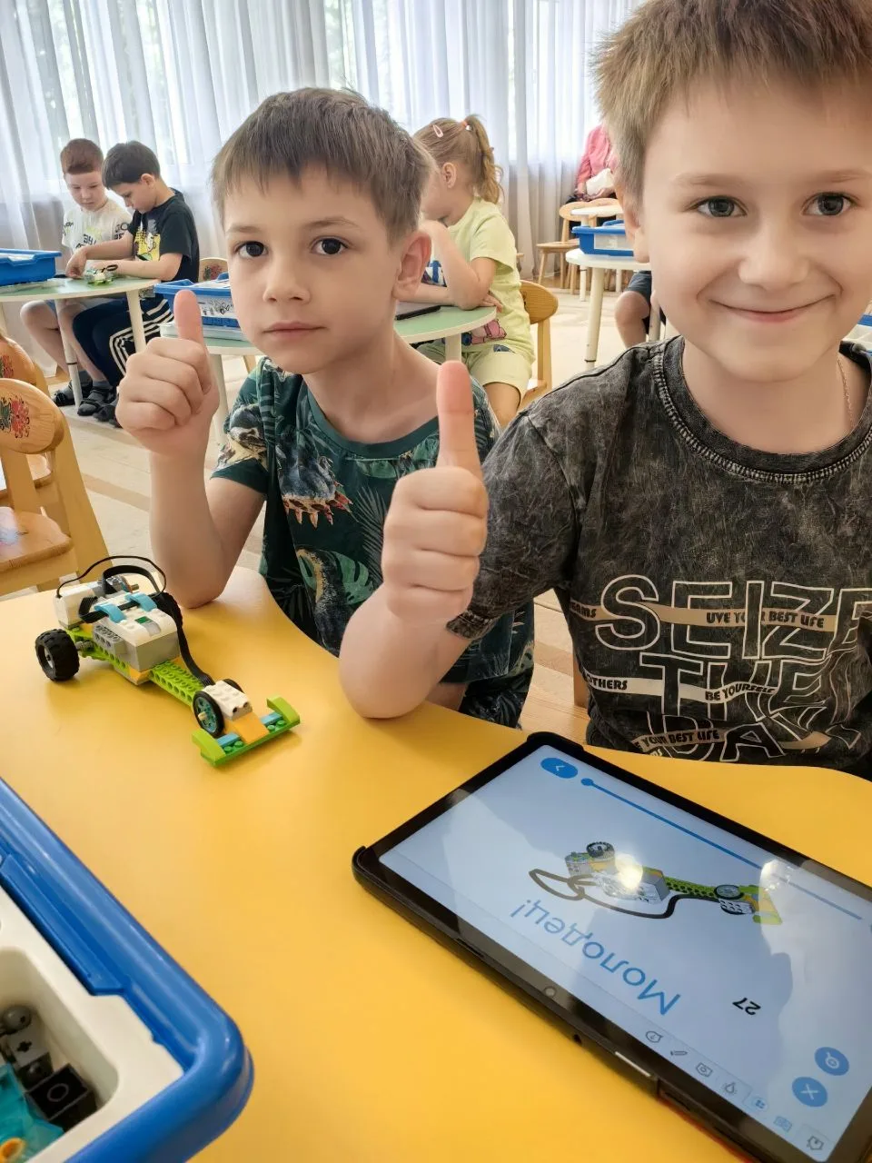 🤖 Гонки роботов и море впечатлений!