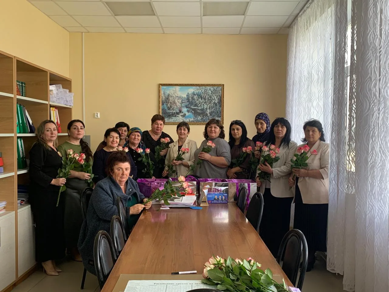 **📚❤️ С любовью к тем, кто дарит знания!**