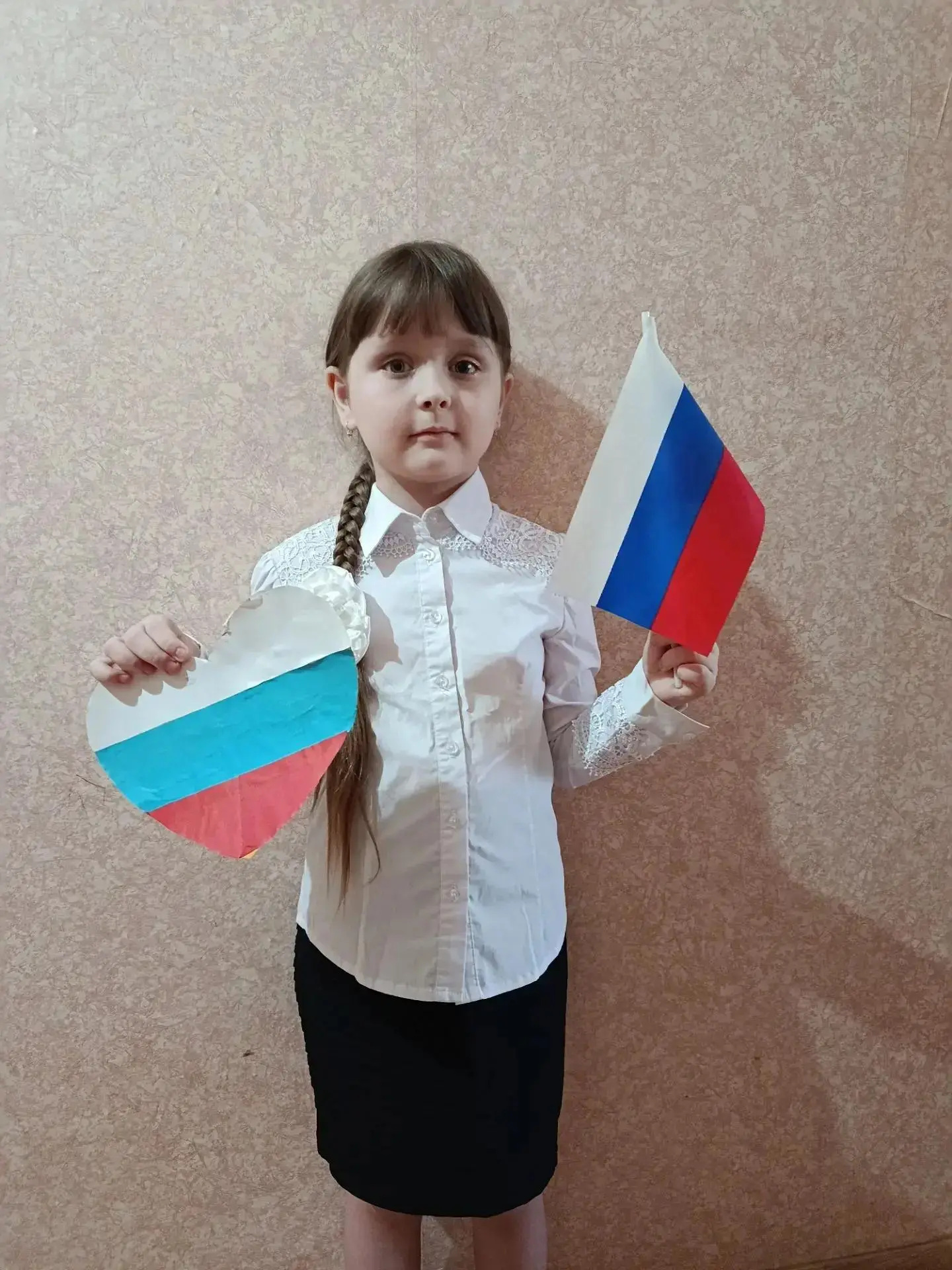 С Днём флага России! Нет ничего прекраснее, чем видеть, как наши дети растут патриотами...