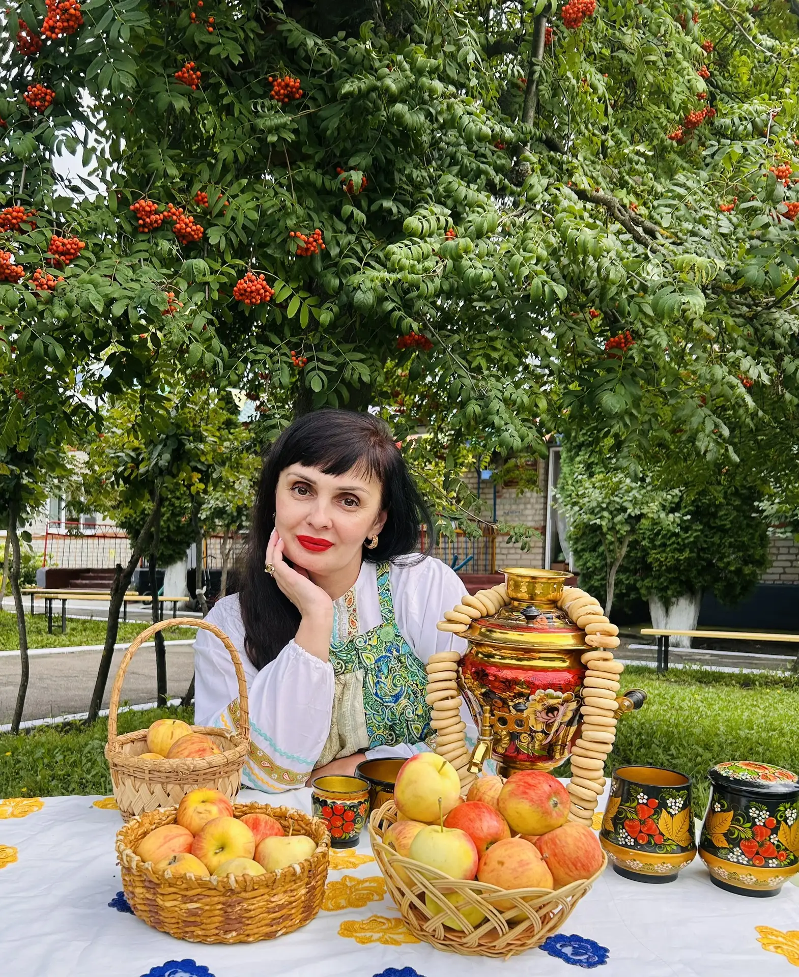 «Как у наших у ворот Яблочный Спас 🍅🍏🍅идет: традиции живы, пока дети играют»
