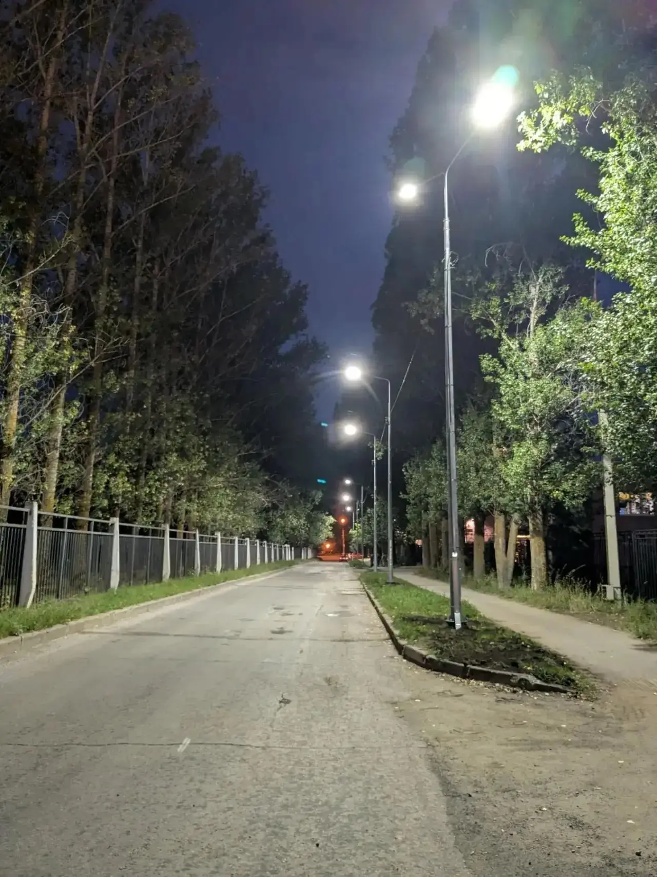 В Автозаводском районе Тольятти включили освещение на новых объектах