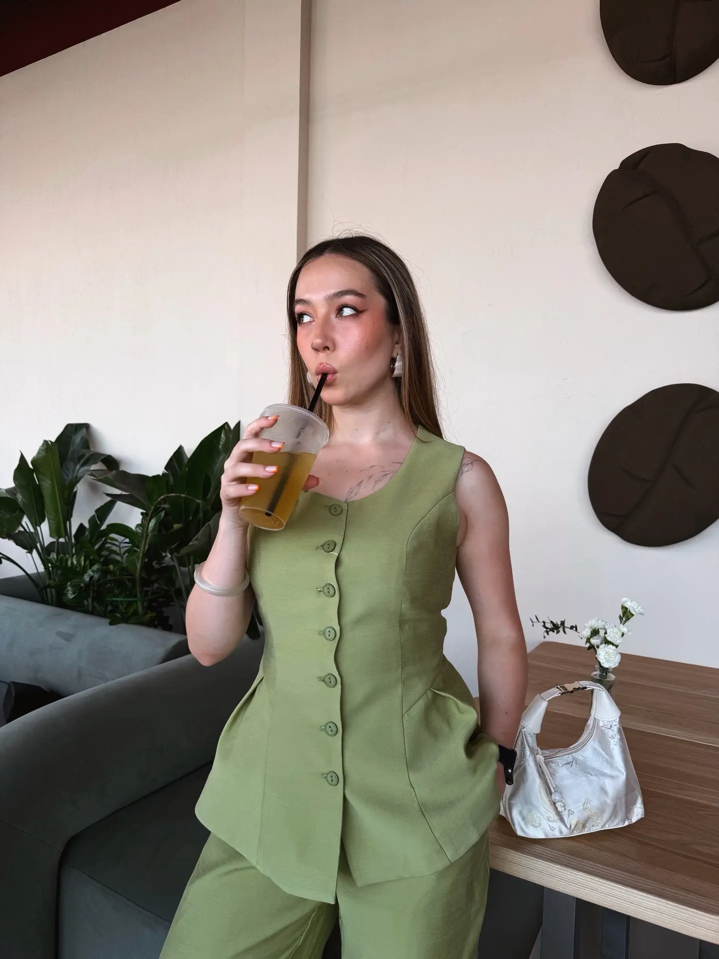 НОВАЯ КОЛЛЕКЦИЯ 🌷

Комплект арт.438 VA
- 5990-10%=5391₽ 
- 42,44,46
зеленый | розовый | айвори 

С 