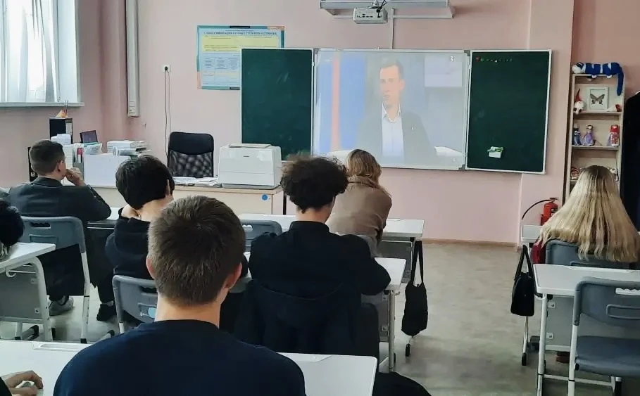 🇷🇺 «СВОи. Разговоры с героями»: диалог о главном накануне Дня защитника Отечества  В преддверии 23 ф