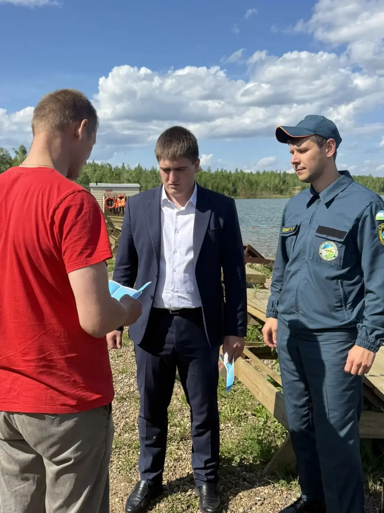 Сегодня в Кумертау состоялся профилактический рейд по водным объектам. Его провели пред...