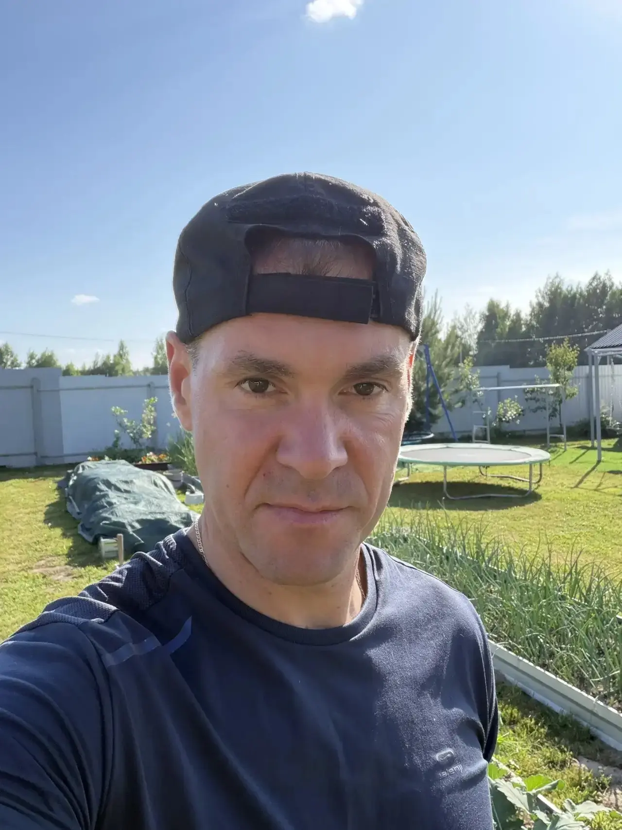 Редкий выходной посвятил работе на даче.

Трудолюбие, которые закрепилось из нашего советского воспи