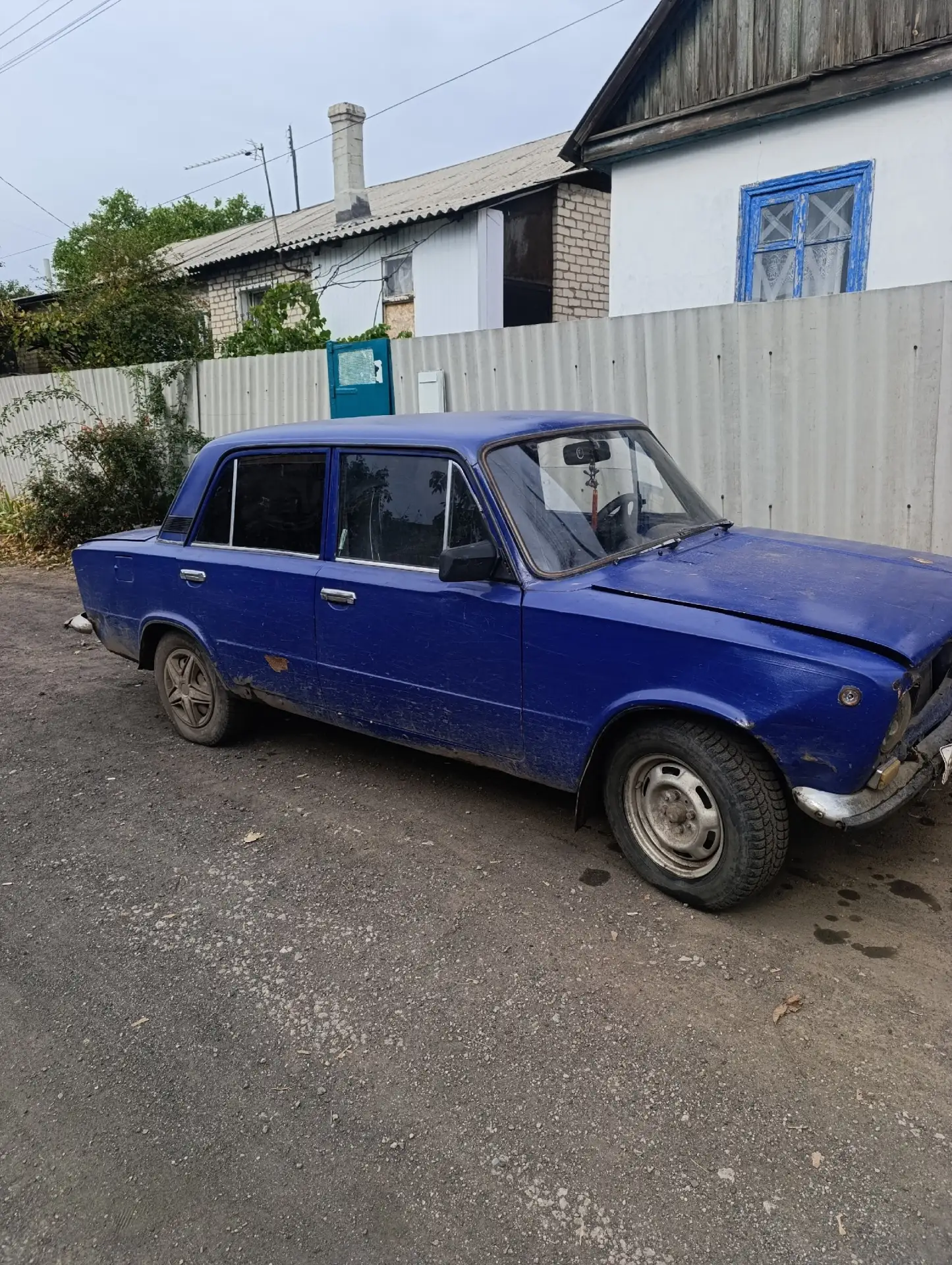 Продам машину цена 60 тысяч рублей торг уместен Енакиево.