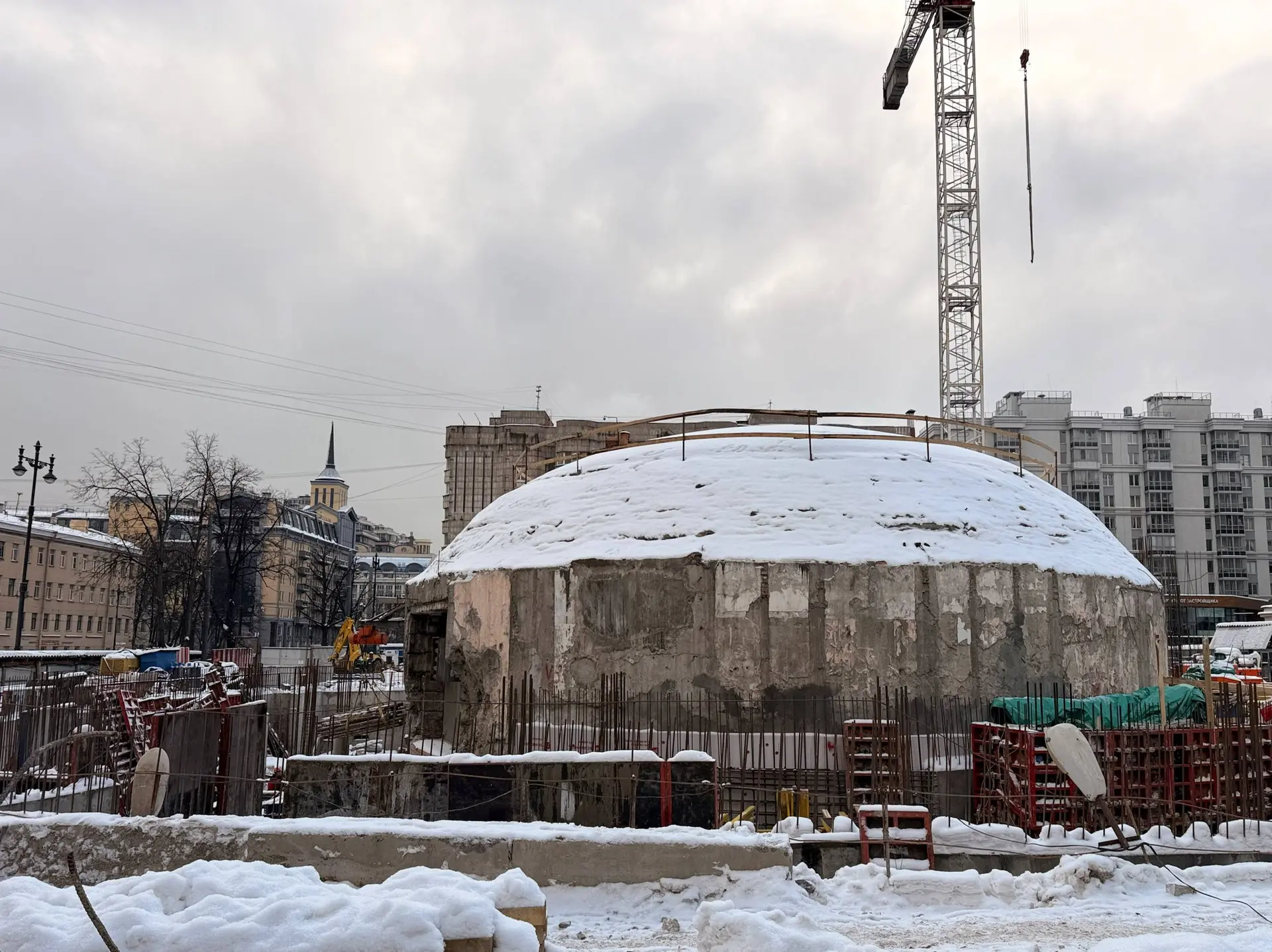 👷🏻‍♂️ На станции «Фрунзенская» Московско-Петроградской линии метрополитена Петербурга продолжаются р