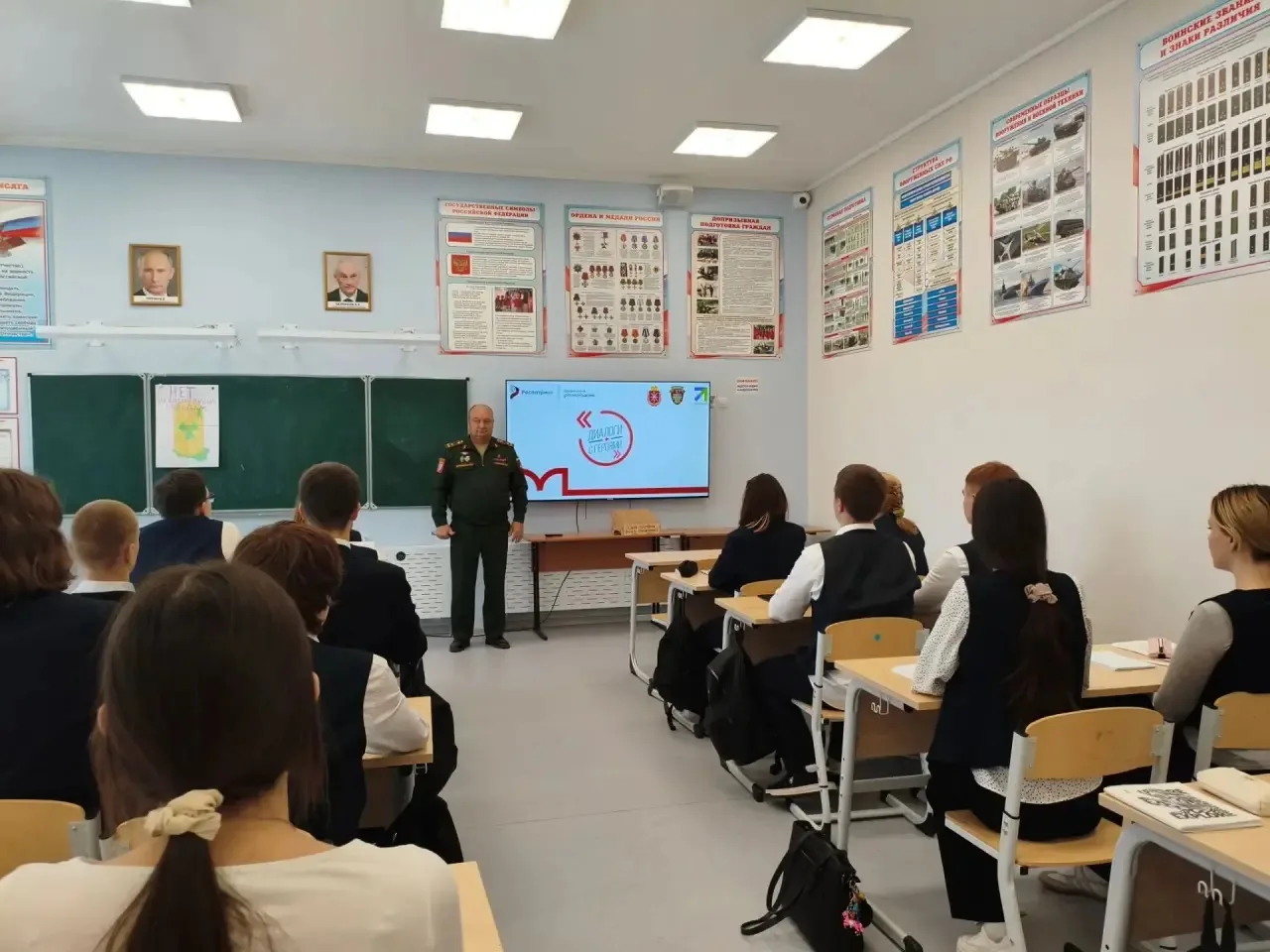 «Диалоги с героями»: урок, который запомнится надолго! 🗣️