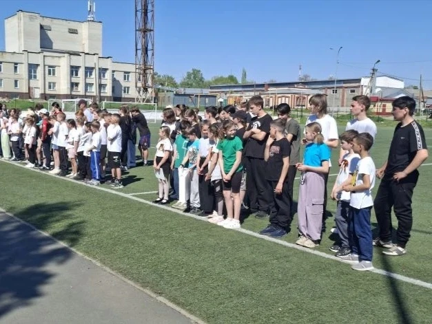Учащиеся школ приняли участие в эстафете, посвященной Дню Победы