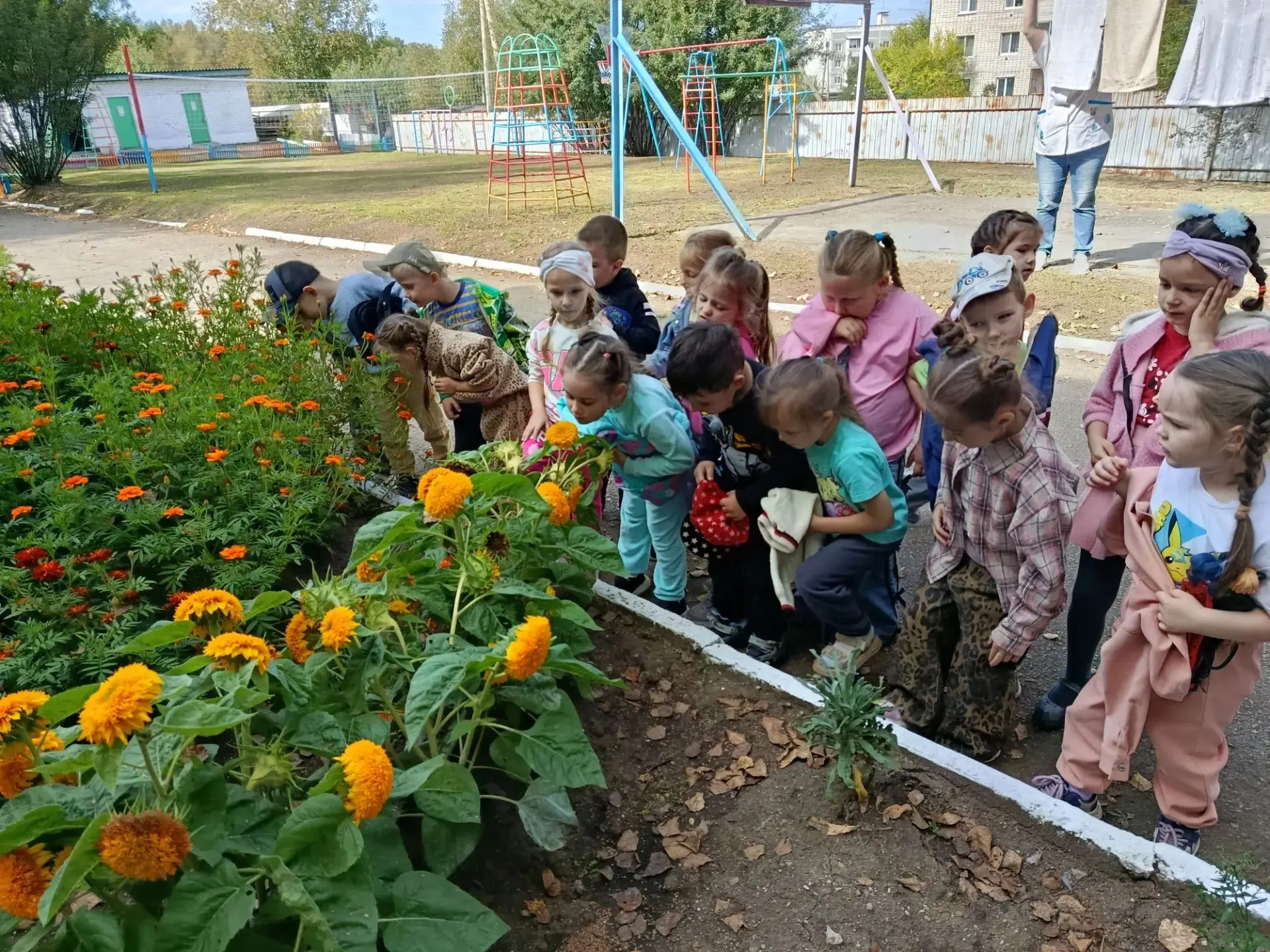 Нам взрослым, необходимо прививать детям любовь к природе ещё с детства. Чтобы любить п...