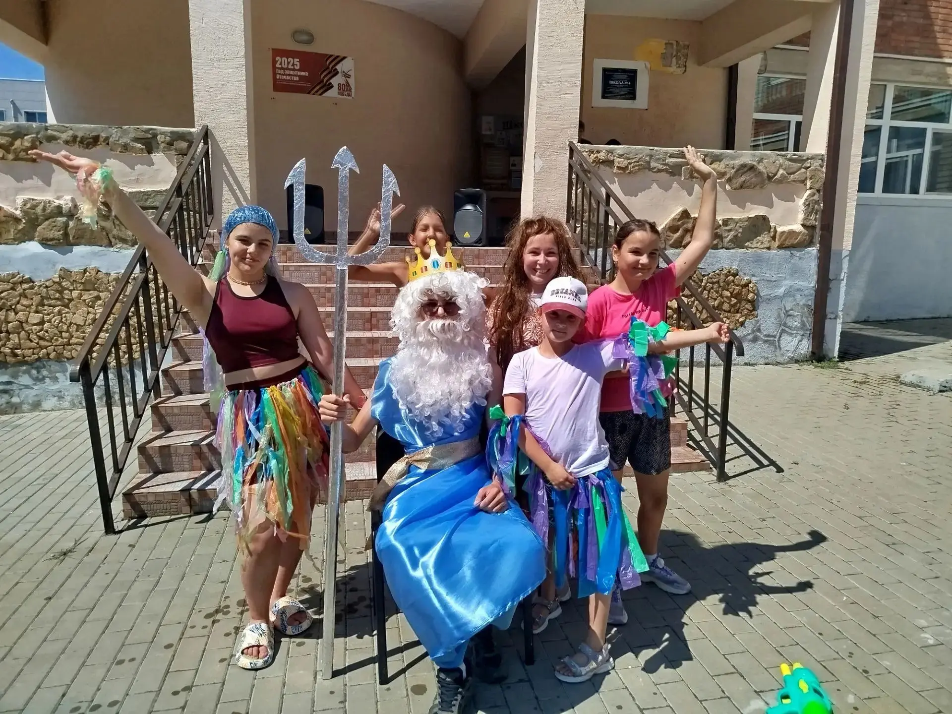 В нашем пришкольном лагере ярко и шумно прошёл День Нептуна—    один из самых любимых ребятами празд