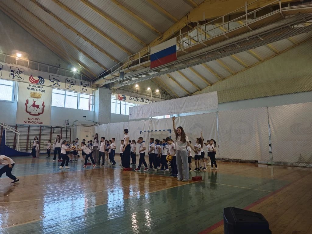 ⭐ «Весёлые старты» ко Дню Победы ⭐  7 мая, в Единый день Памяти, в нашей школе прошёл яркий спортивн