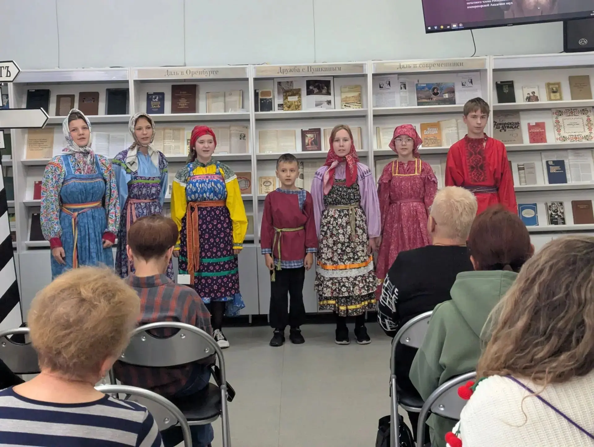 Сегодня в АКУНБ им. В. Я. Шишкова состоялось открытие выставки "Живой, великий, русский...