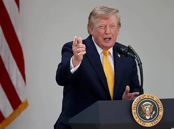 Трамп заявил, что Европу пожирают заживо