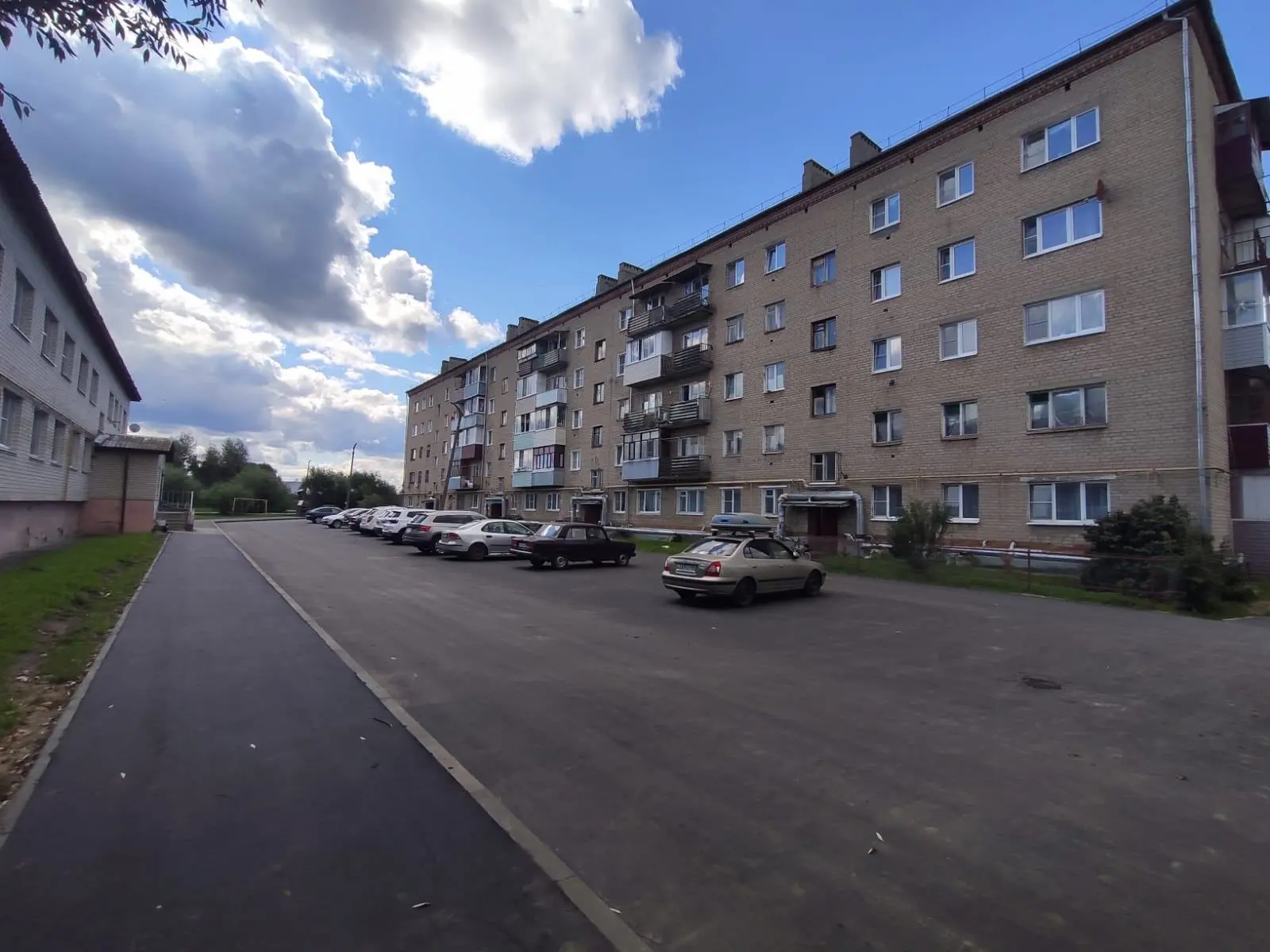 Цена 2 млн. 899 тыс.руб. Ипотека, мат.капитал. Тел. 8977-397-93-91. В продаже 3-х комна...