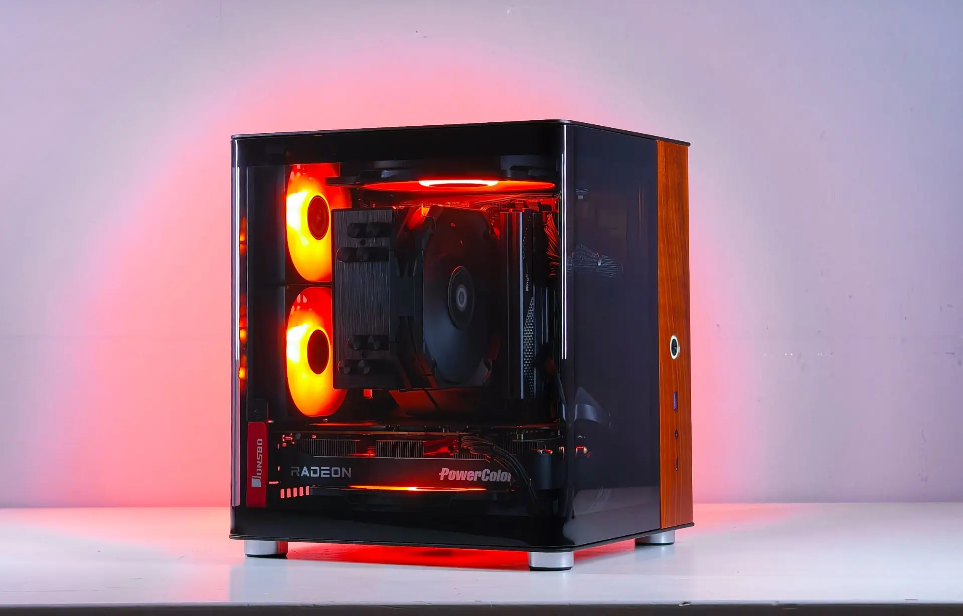 🎮 Игровой мини ПК на стероидах, вместо Steam Machine - Ryzen 9600X \ RX 9060 XT

Комплектация:

- К
