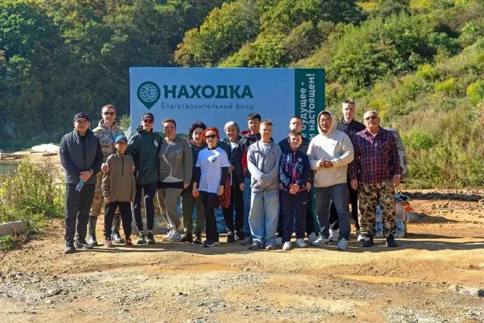 Фонд «Находка» провёл субботник на пляже «Лесной»