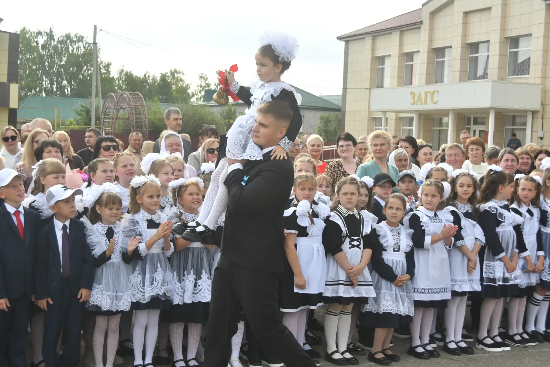 🔔Друзья, с Днём знаний и началом нового учебного года!