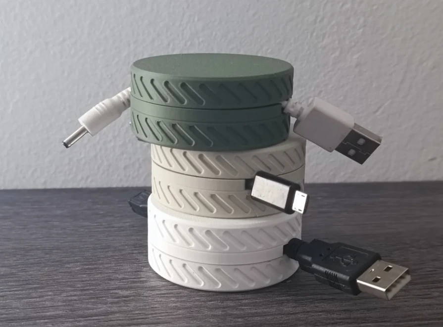 📦 Органайзер для USB-кабелей