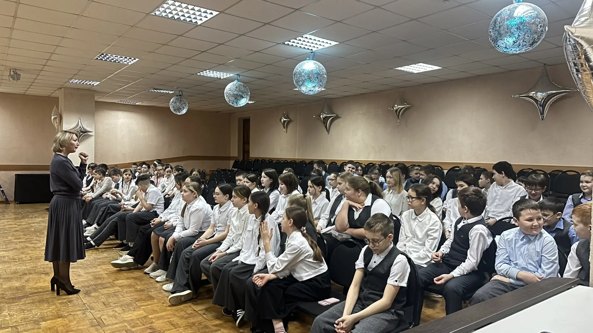 🛡️ В рамках месячника безопасности — важные беседы и просмотр документального фильма! 🛡️  В нашей шк