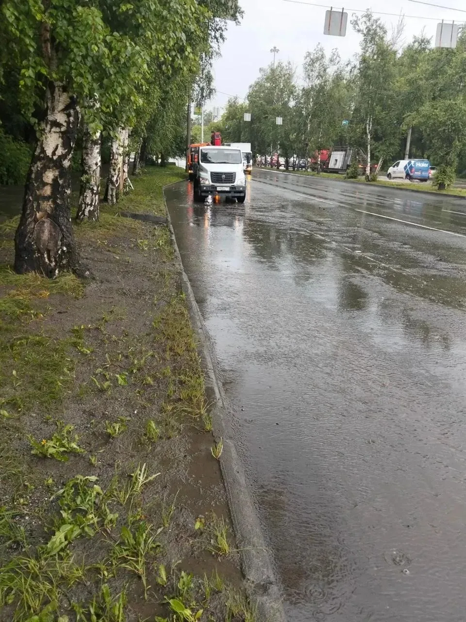 ❗️В Челябинске устранили потопы на Крылова, Валдайской, Бажова, Братьев Кашириных и Комсомольском пр