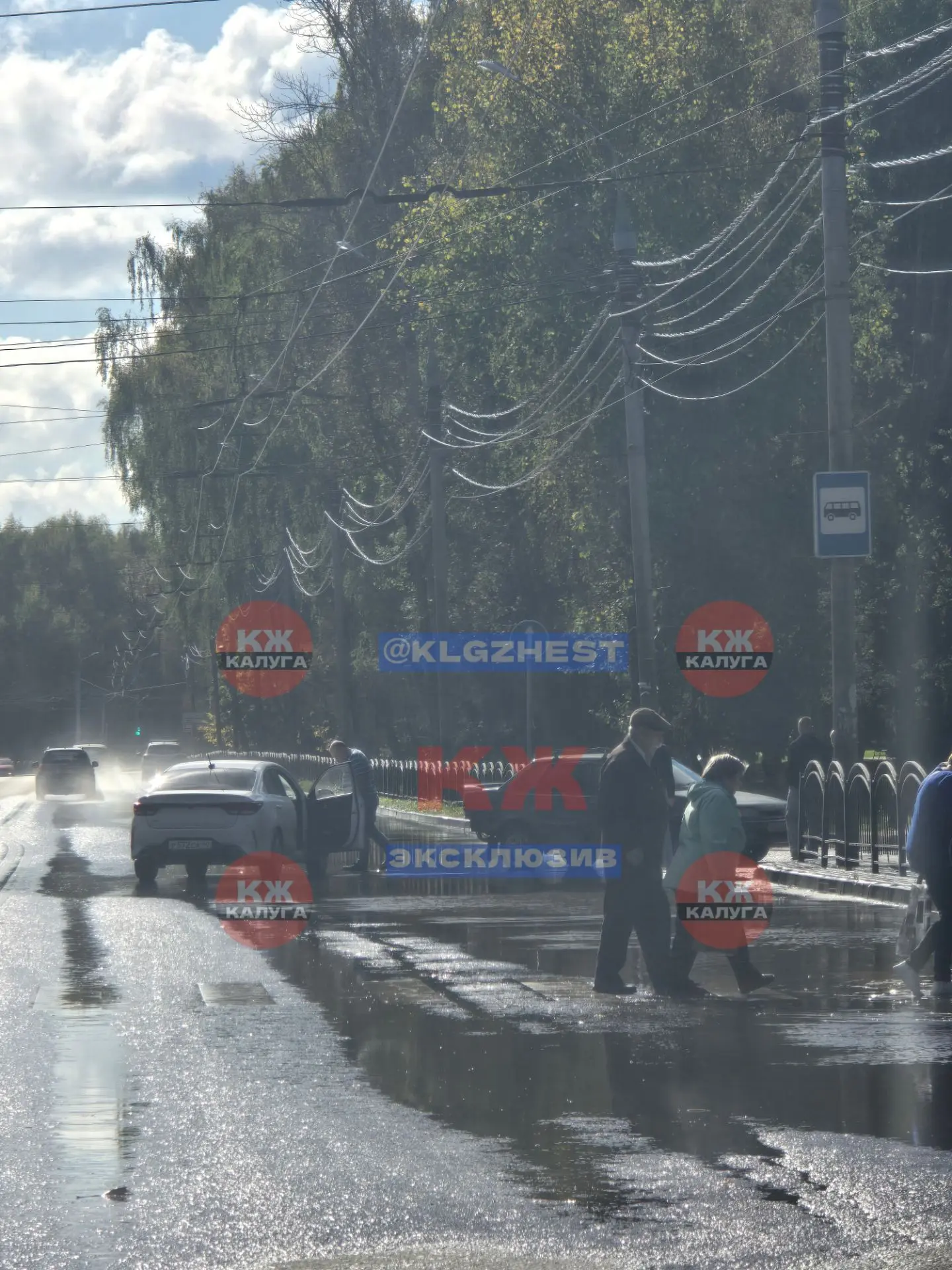 ⚡️ДТП на ул Московская, сквер мкрн Кубяка, заняты обе полосы в город, плюс утечка комму...