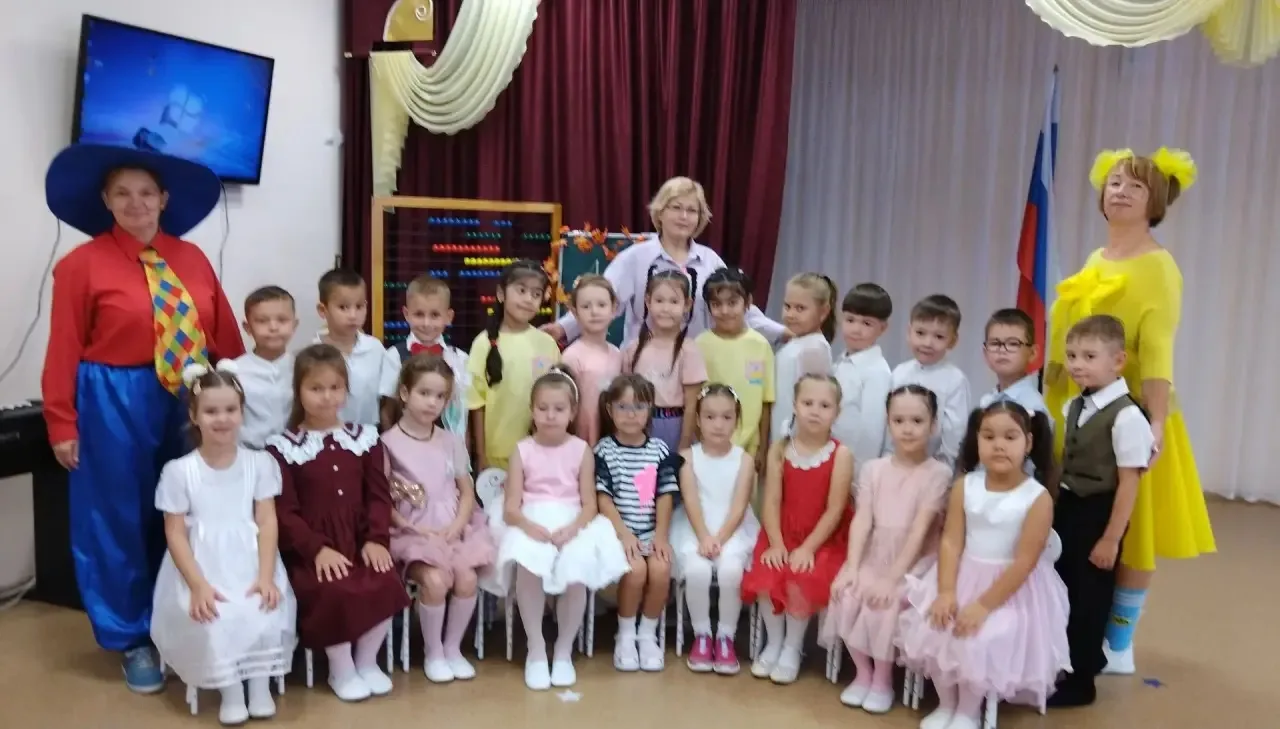 Лето пролетело незаметно, а наши ребята так выросли, окрепли и стали на целый год взрос...