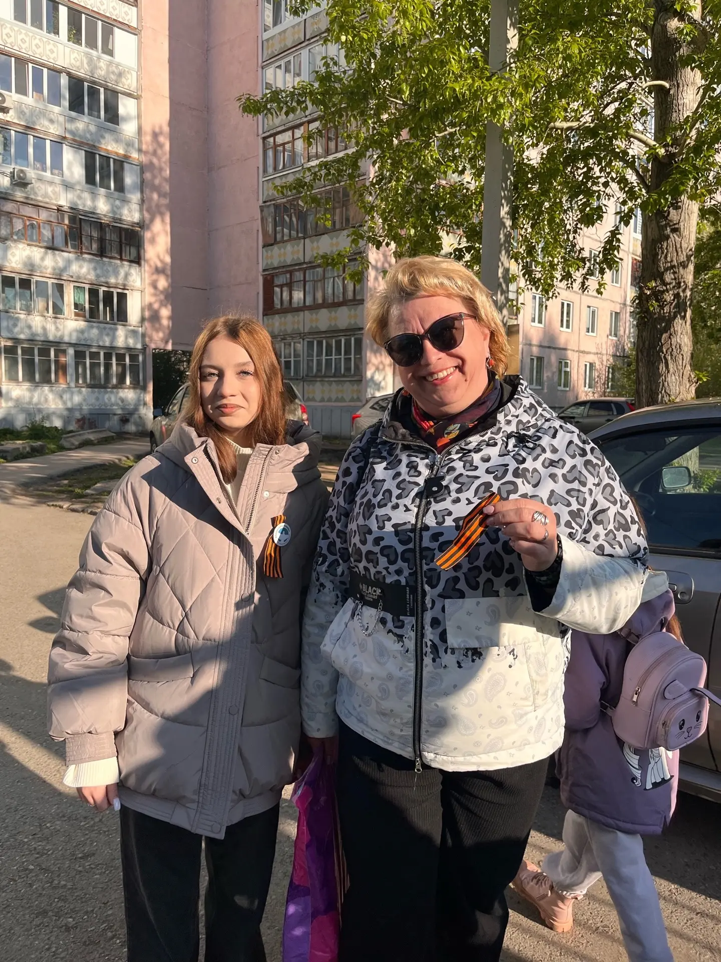 Волонтеры победы нашего Лицея №68 совместно с советником директора по воспитанию и старшей вожатой п