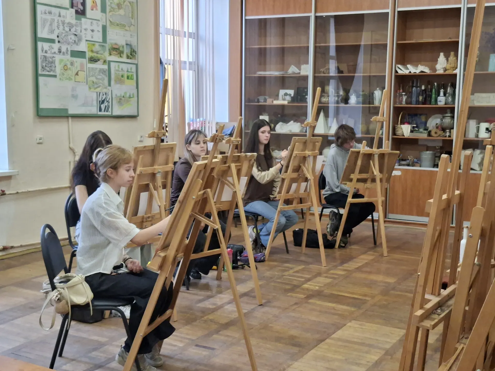 🎨 Вступительное испытание по дисциплине «Рисунок» для будущих дизайнеров прошло в ВГЛТУ

Абитуриент
