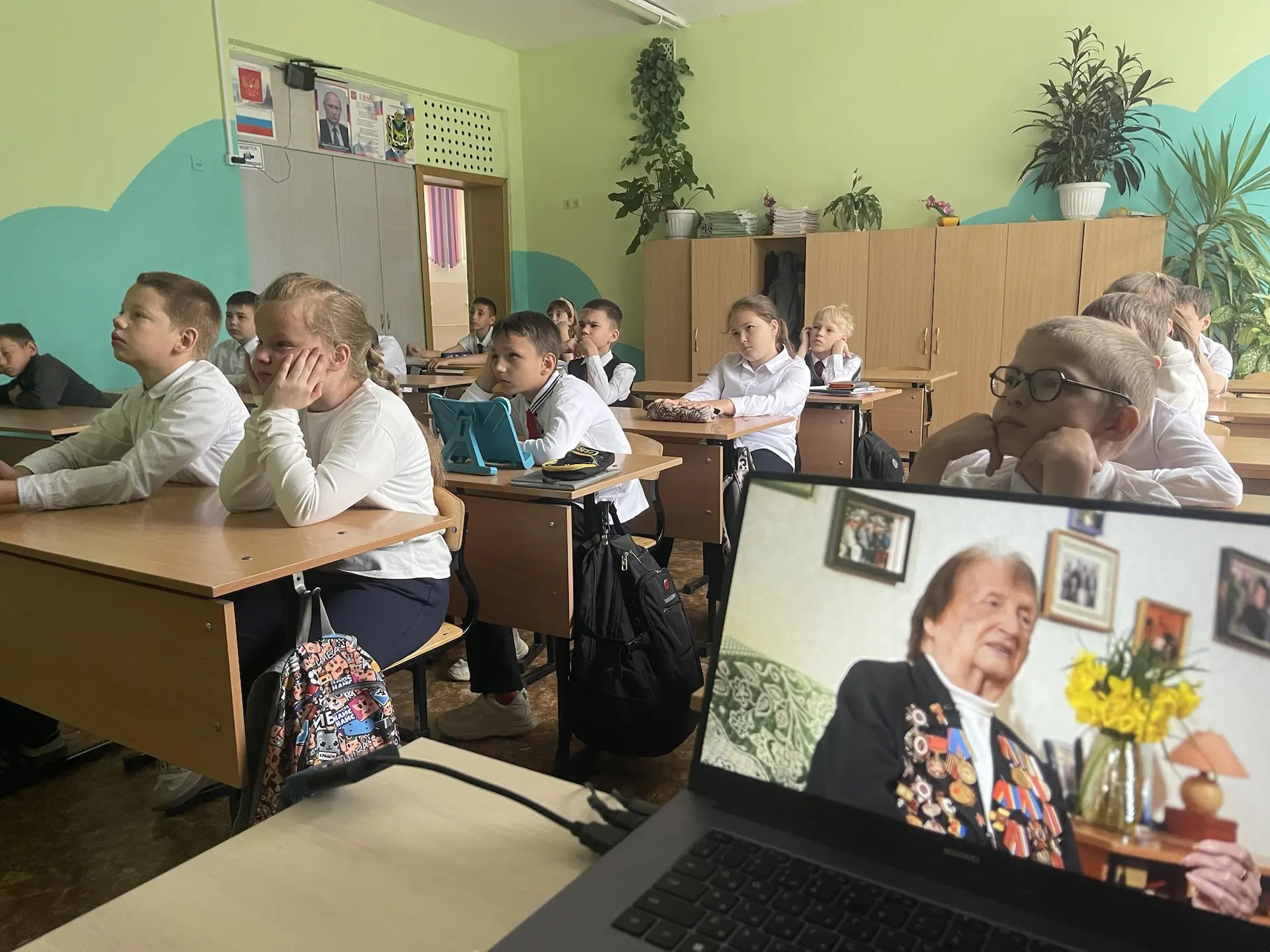 4 «В» класс, «Разговоры о важном» 🇷🇺  ✍️Сегодня говорили о том, что нас объединяет. Вывод урока прос