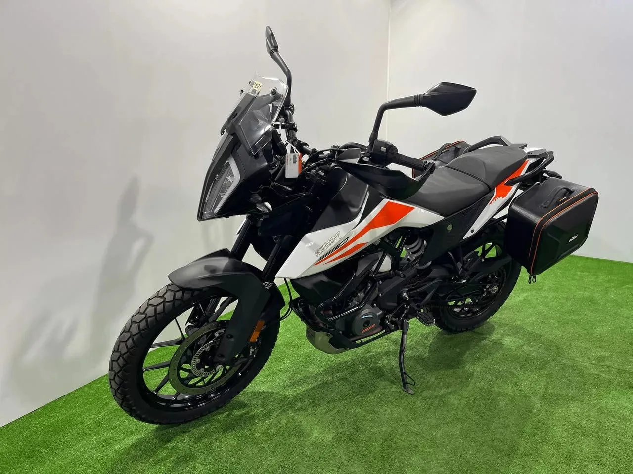 KTM 390 ADVENTURE в наличии во Владивостоке  Характеристики:  - 2020 год - объем 390 см3 - Аукцион J