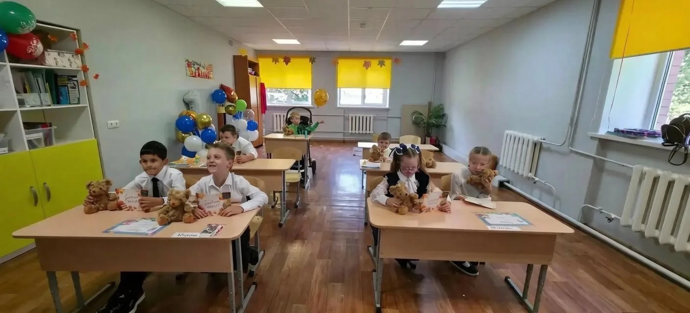 👍Сегодня наши первоклассники получили приятный сюрприз ко Дню знаний!