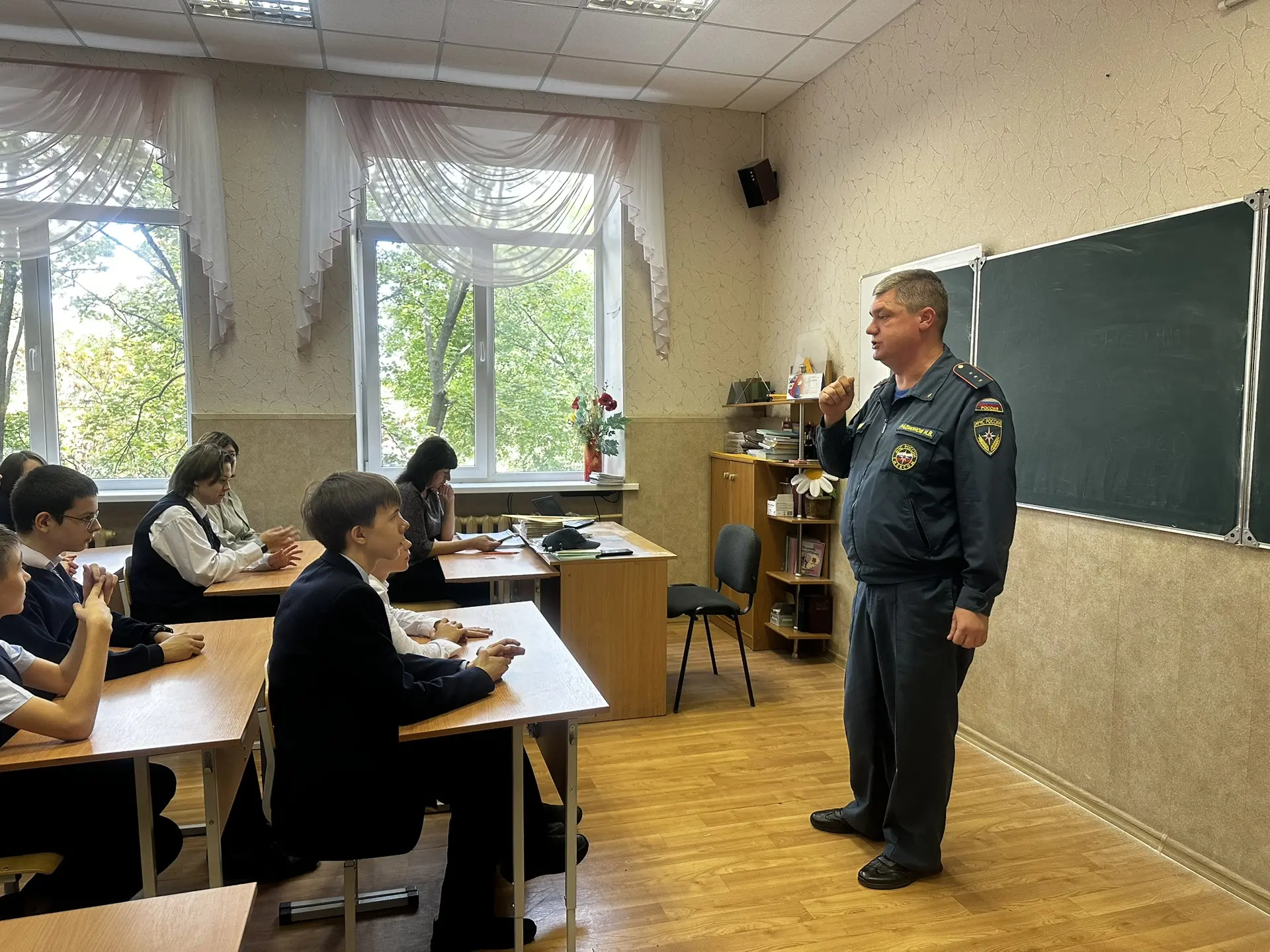 Сегодня, 17 сентября 2026 года, наша школа принимала гостя — представителя Федерального...