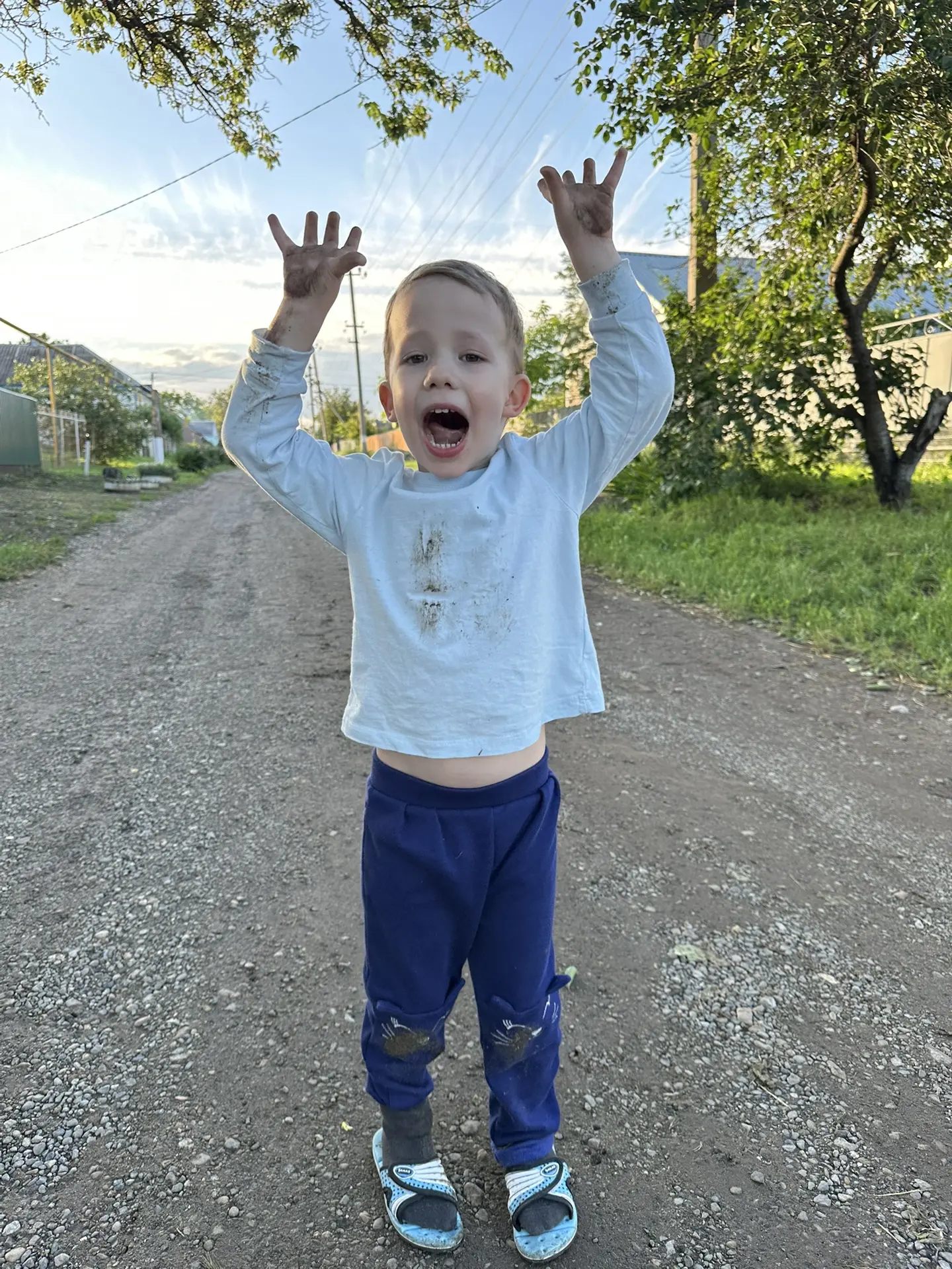 Лето - это маленькая жизнь. 
А лето в деревне - просто отдельная вселенная 😃