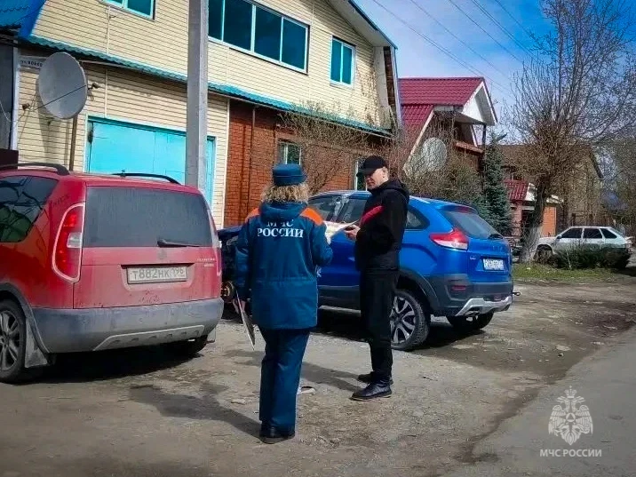 ✅Огнеборцы провели профилактический рейд в частном секторе Екатеринбурга  💬В условиях особого против