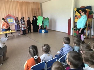 В детском саду состоялось театрализованное представление, основанное на русской народно...