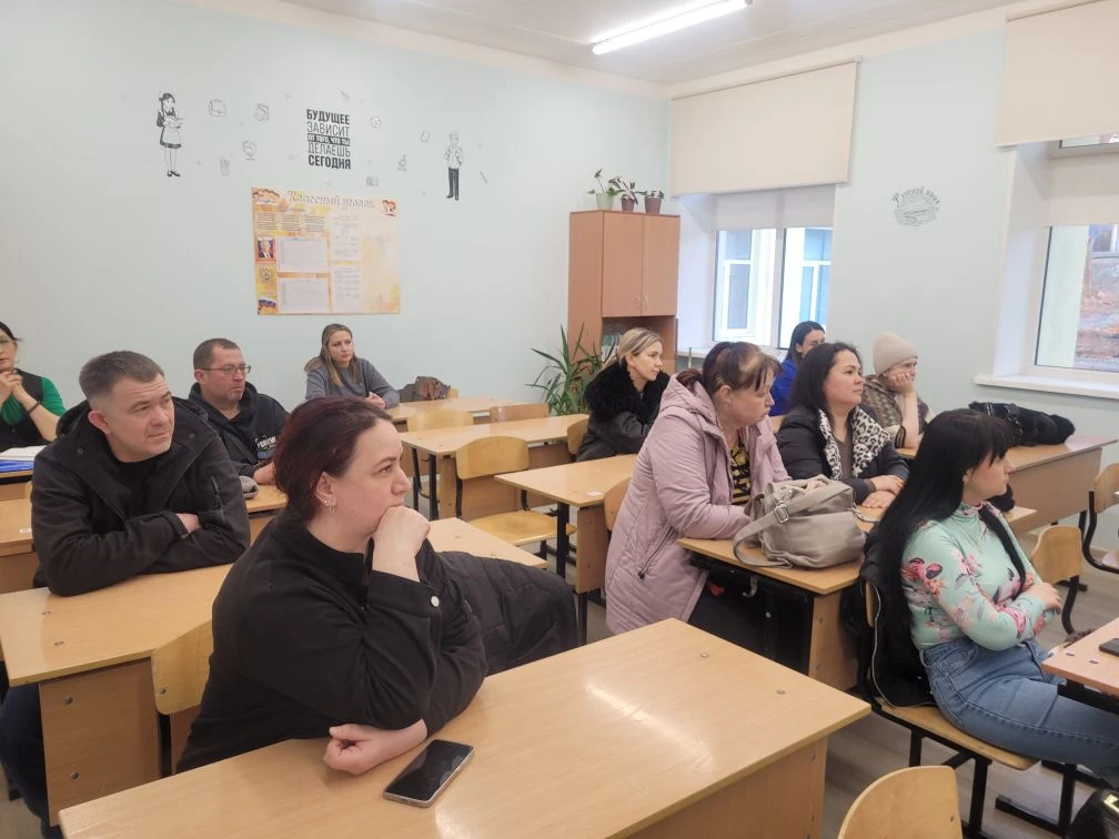 Сегодня  в нашей школе состоялось важное родительское собрание для одиннадцатиклассников и их родите
