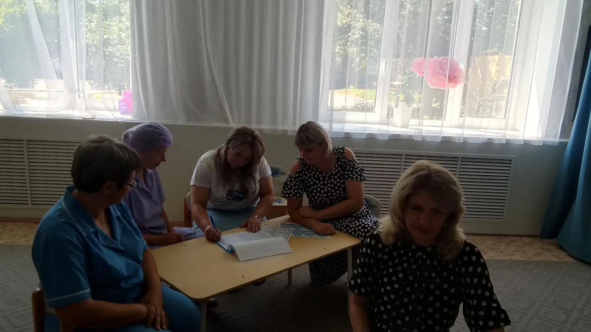В МБДОУ детский сад "Липка" в рамках Декады охраны труда состоялся инструктаж по безопасности при во